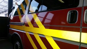 Warnmarkierungen für Einsatzfahrzeuge