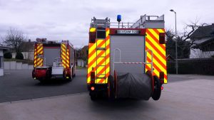 Warnmarkierungen für Einsatzfahrzeuge