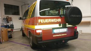 Warnmarkierungen für Einsatzfahrzeuge